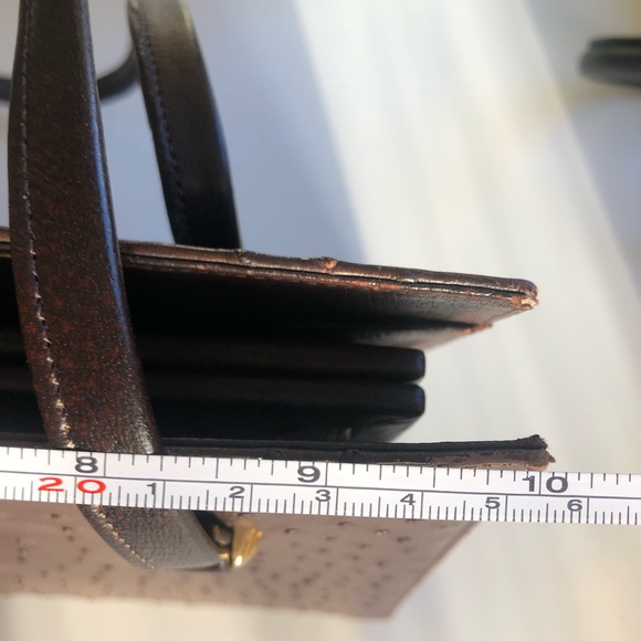 sophisticated chocolate brown leather hard shell shoulder/hand bag - Picture 16 of 16